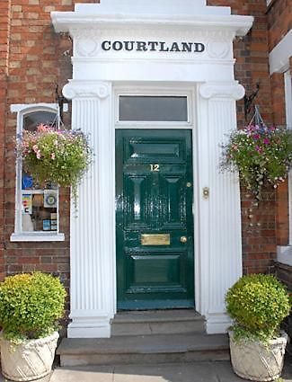 Courtland Hotel Stratford-upon-Avon Exterior photo